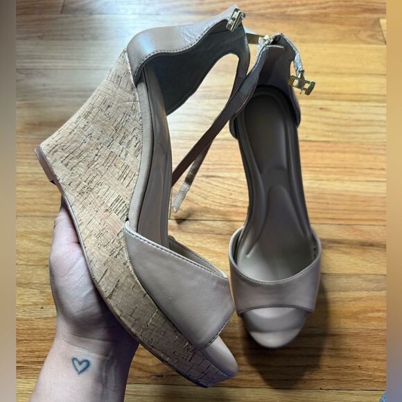 CHARLES BY CHARLES DAVID | Lois Wedge - Picture 5 of 6